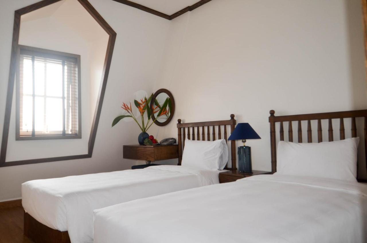 Lavian Hotel 하롱 외부 사진