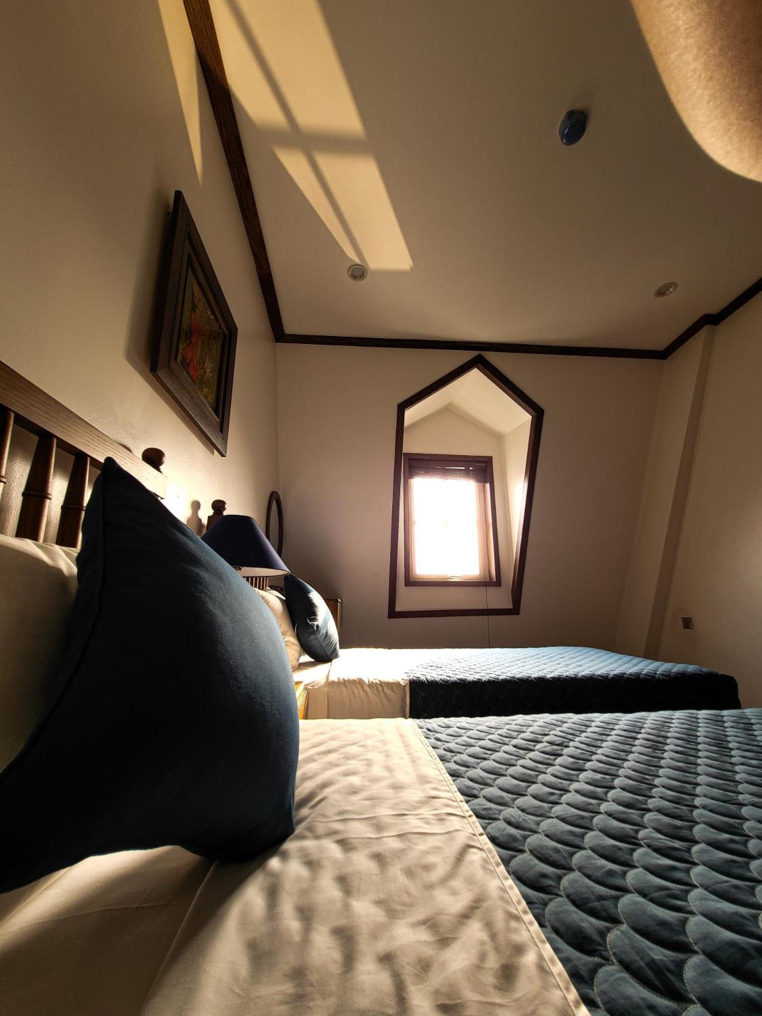 Lavian Hotel 하롱 외부 사진